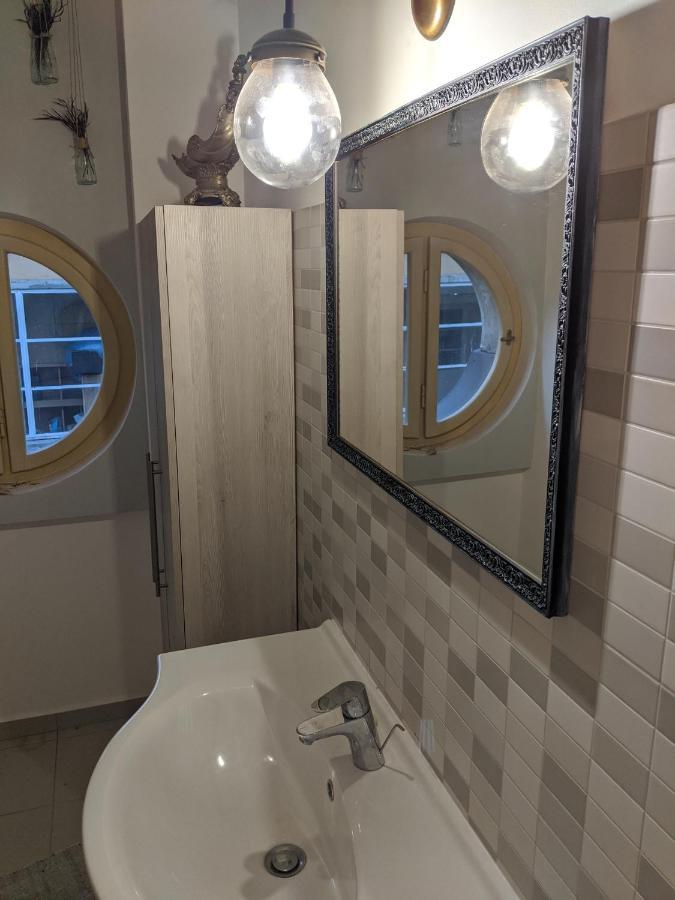 Cristian Apartment Near Old Town ティミショアラ エクステリア 写真